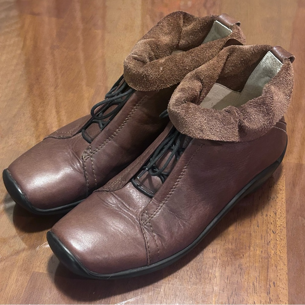 Wolky Brown Leather Boot Bootie Women Sz 39 (US 8-8.5) Lace Up Rubber Sole